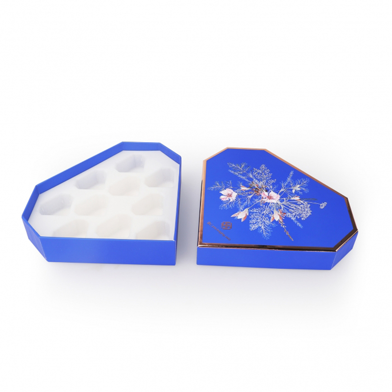 Custom Packaging Boxes Heart Shape Box